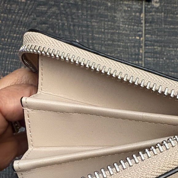 Kate Spade Cream and White Clutch - Picture 4 of 5